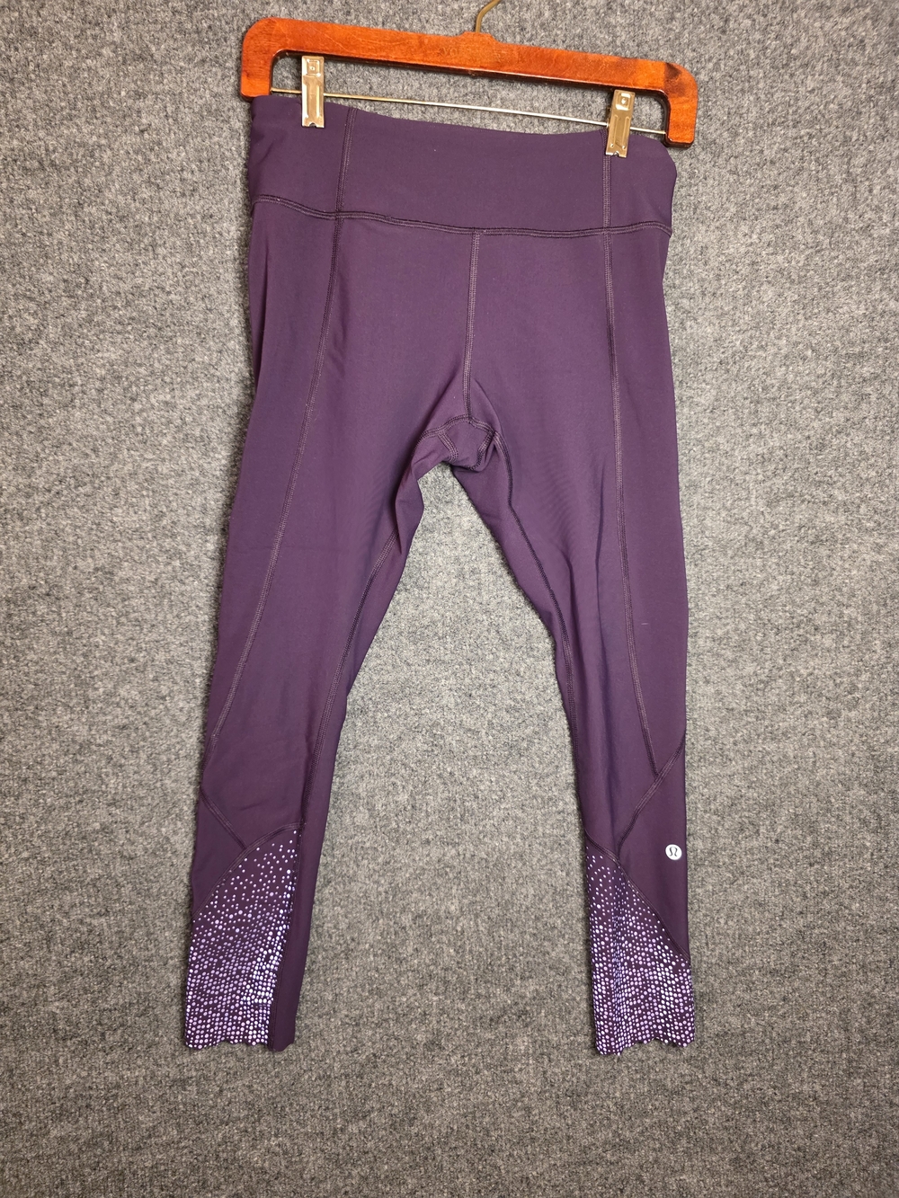 Lululemon Tight Stuff Tight Reflective Dot Scallop Ankle Leggings Purple Size 6